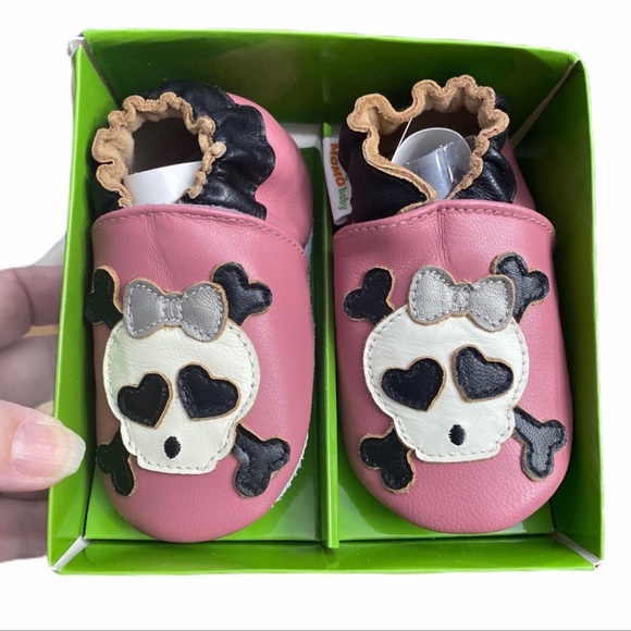 Momo Soft Sole Leather Baby Shoes Pink Skull Bow Size 12 to 18 months - Picture 3 of 14